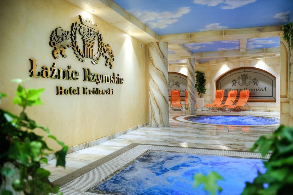 Hotel Krolewski Янов Любелски Екстериор снимка