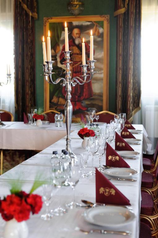 Hotel Krolewski Янов Любелски Екстериор снимка