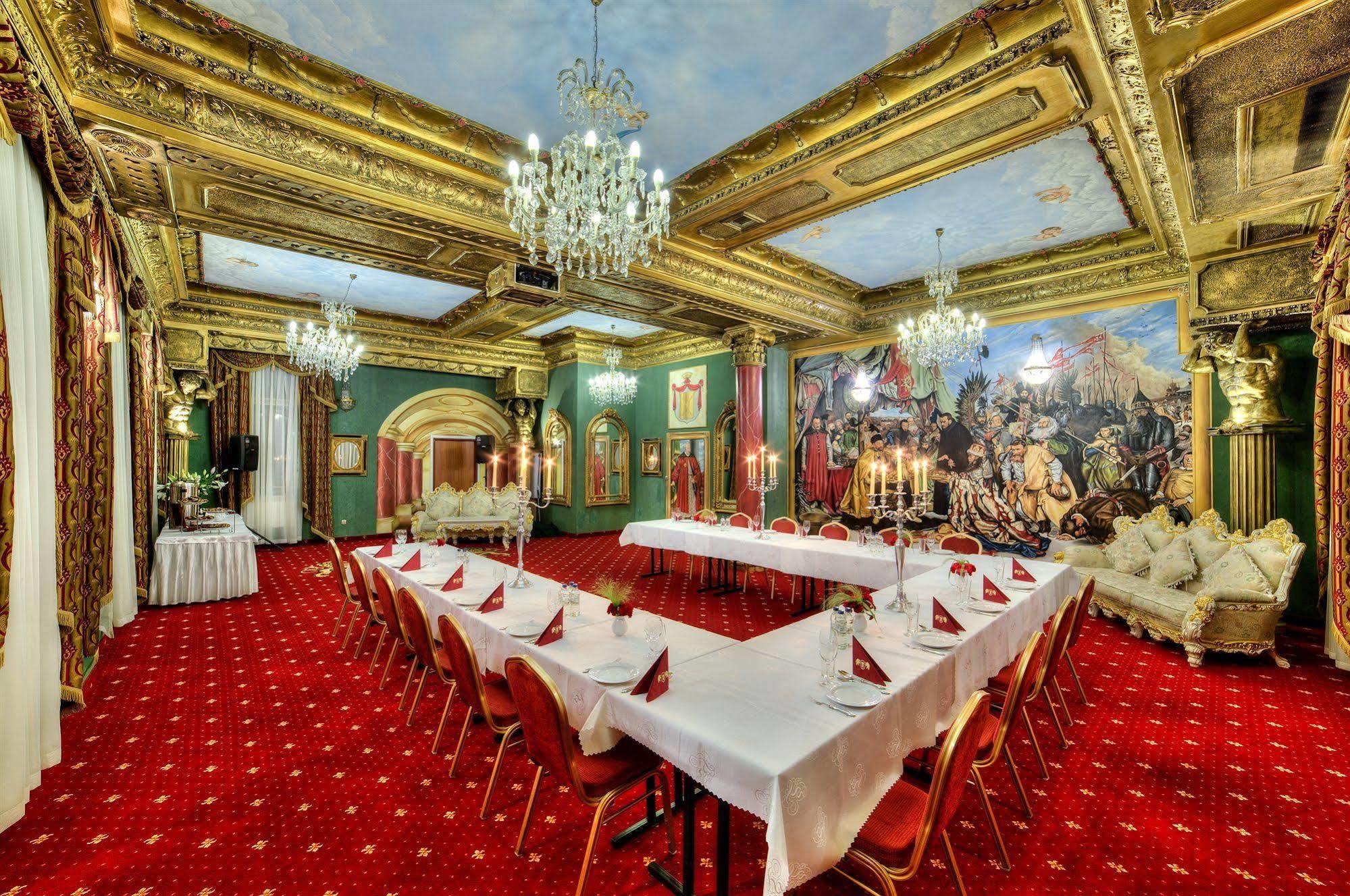 Hotel Krolewski Янов Любелски Екстериор снимка
