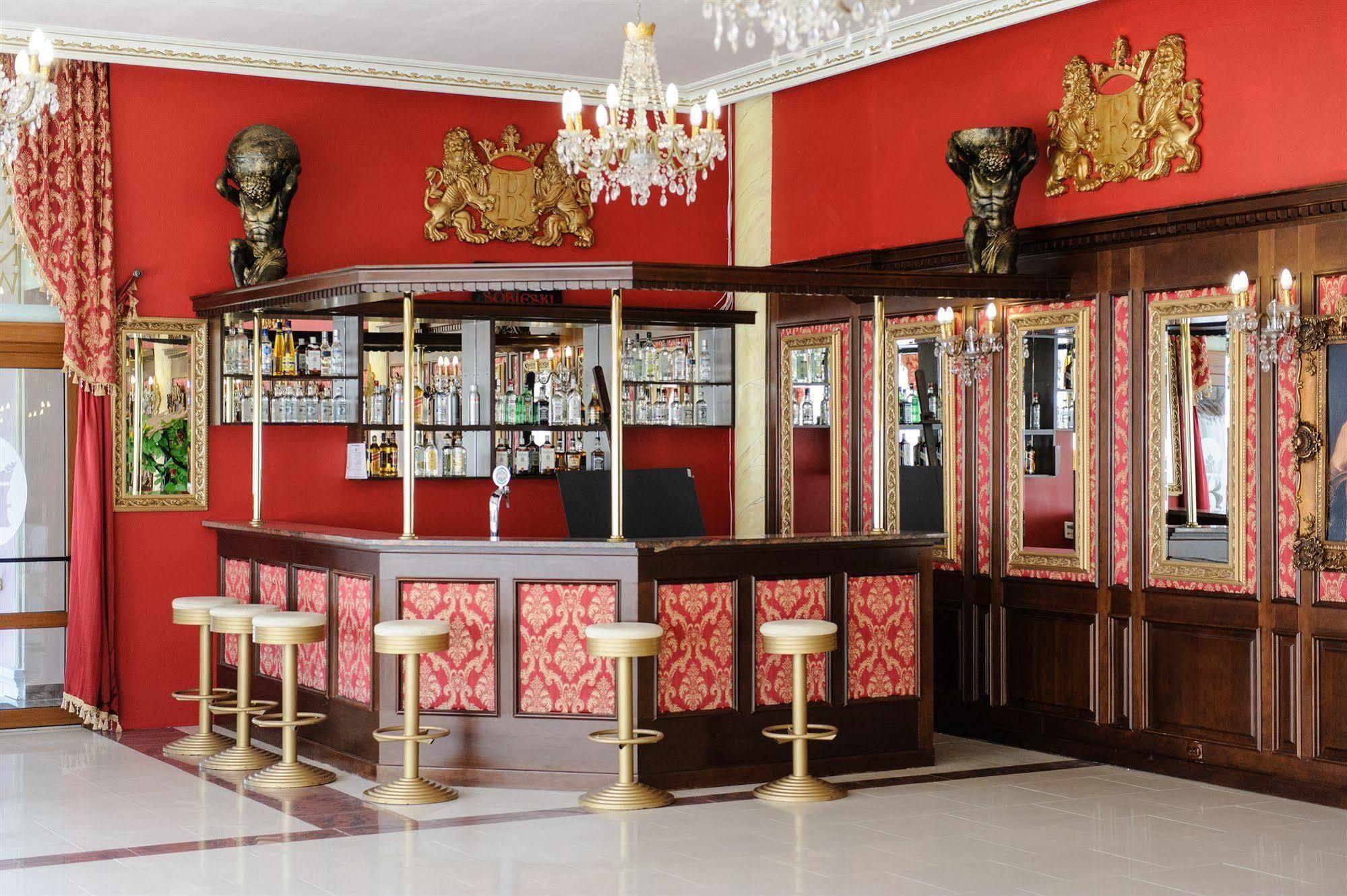 Hotel Krolewski Янов Любелски Екстериор снимка