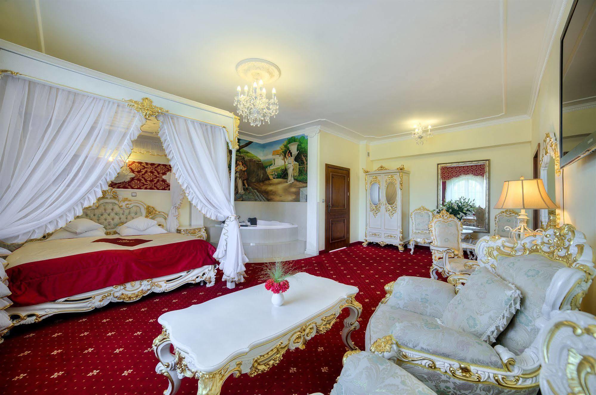 Hotel Krolewski Янов Любелски Екстериор снимка