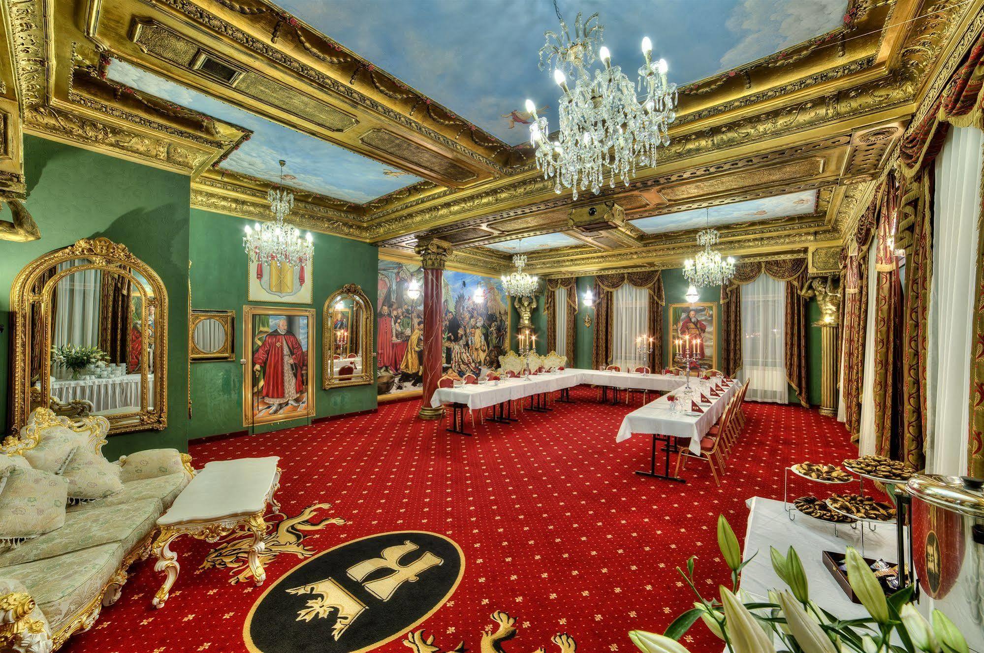 Hotel Krolewski Янов Любелски Екстериор снимка