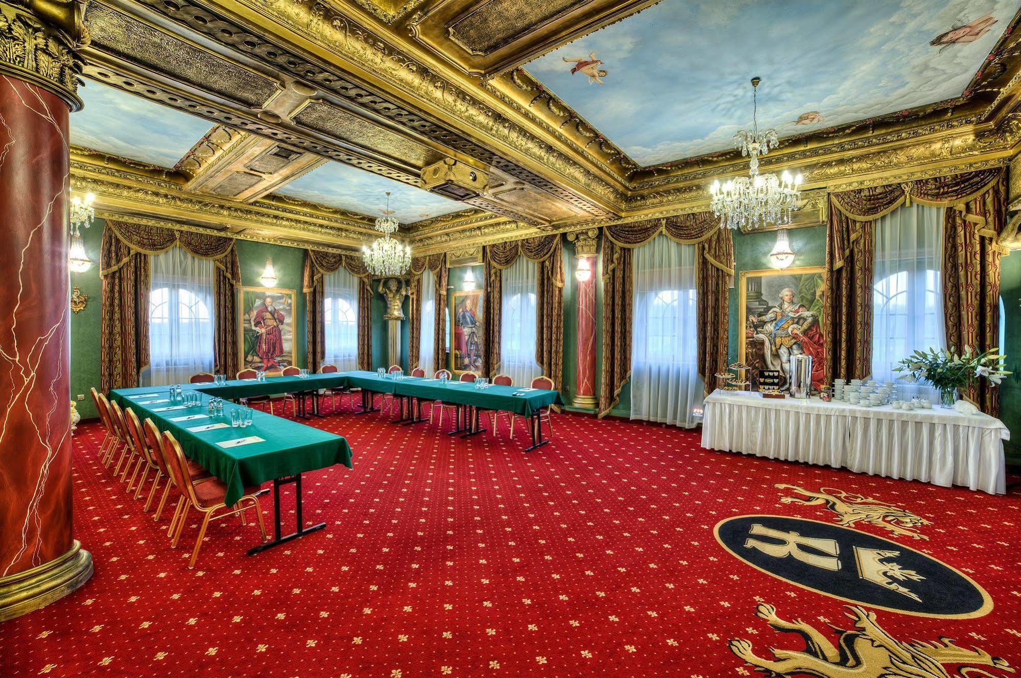 Hotel Krolewski Янов Любелски Екстериор снимка